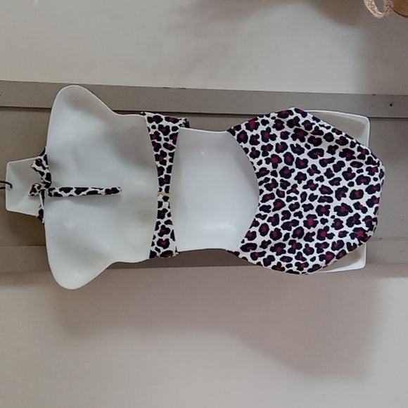 Michael Kors One Piece Cheetah Print Swimsuit Size 12 - Picture 4 of 7